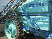 Опрыскиватель прицепной Berthoud